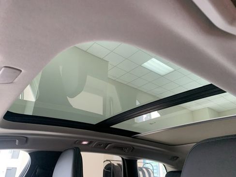 Certified 2024 Volvo XC60 B5 Core image 19