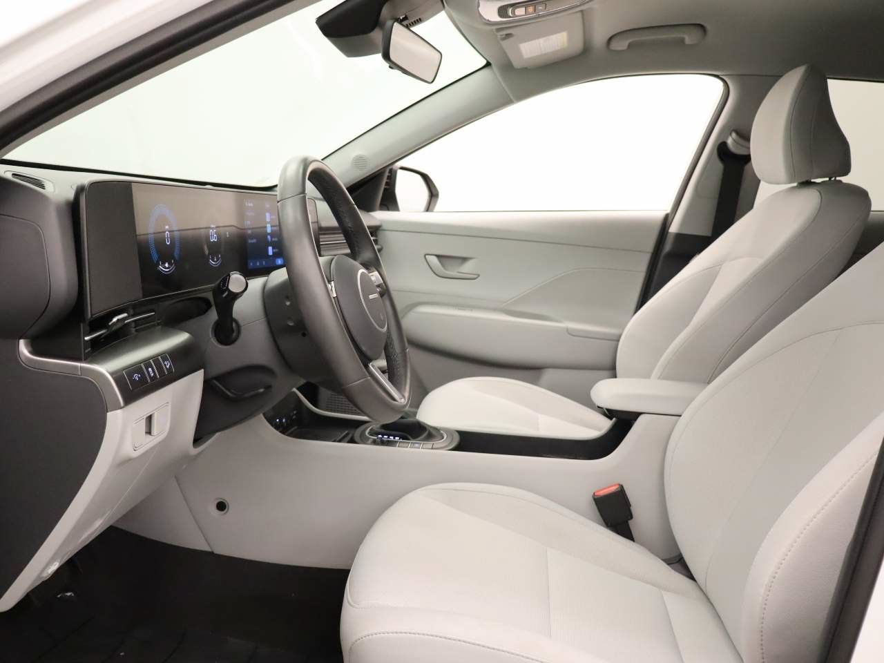 Used 2026 Hyundai Kona SEL Sport FWD image 16