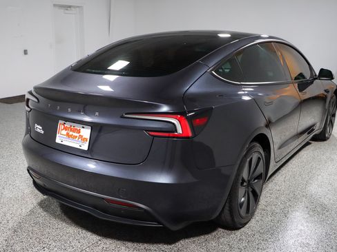 Used 2025 Tesla Model 3 Long Range RWD image 7
