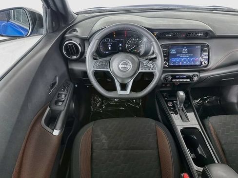 Used 2024 Nissan Kicks SR w/ Interior Electronics Package FWD image 20