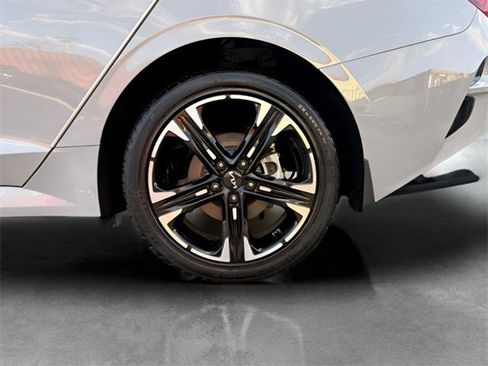 Used 2023 Kia K5 GT-Line image 9