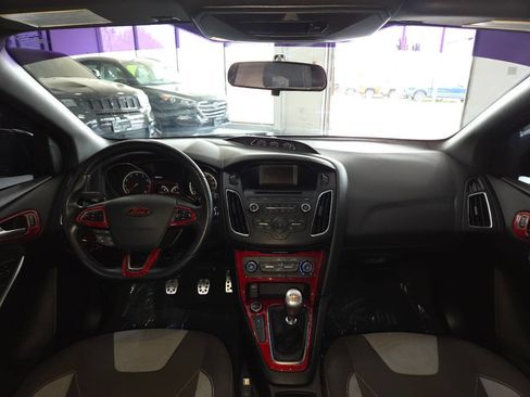Used 2016 Ford Focus ST FWD image 22