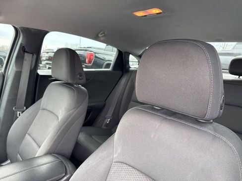 Used 2016 Chevrolet Malibu LT image 16