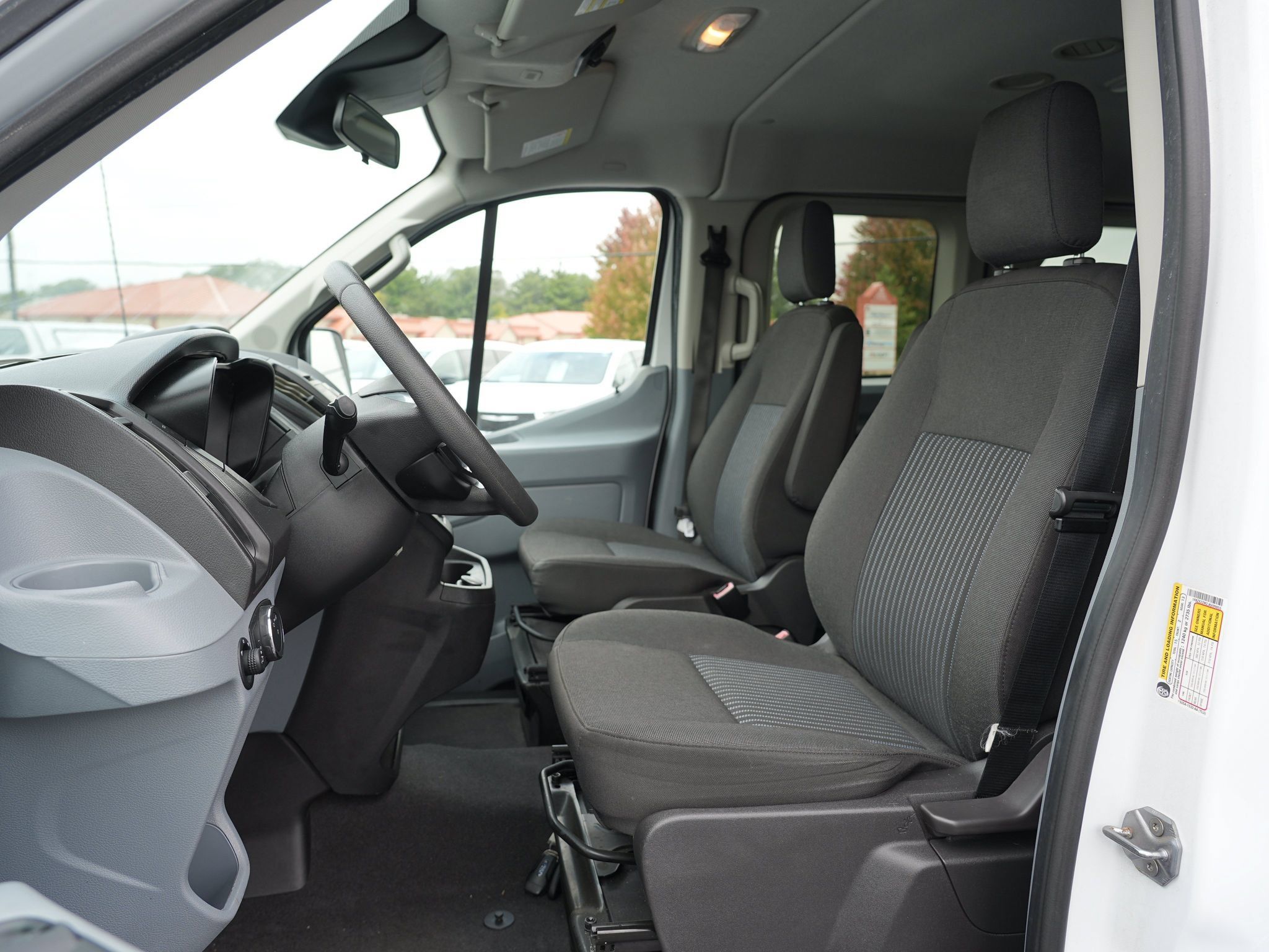 Used 2018 Ford Transit 350 XL RWD image 13