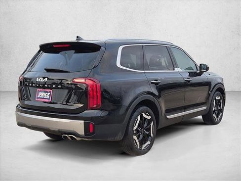 Used 2025 Kia Telluride S FWD image 5