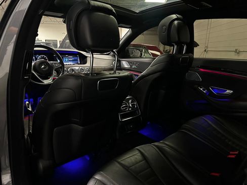 Used 2018 Mercedes-Benz S 560 Sedan image 12