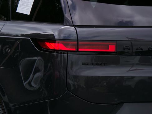 Used 2025 Land Rover Range Rover Sport Dynamic SE AWD/4WD image 19