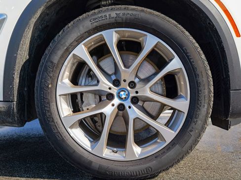 Used 2024 BMW X5 xDrive50e AWD/4WD image 12