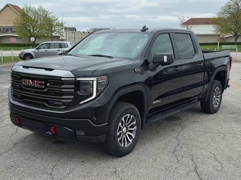 Certified 2023 GMC Sierra 1500 AT4 w/ AT4 Premium Package AWD/4WD image 4