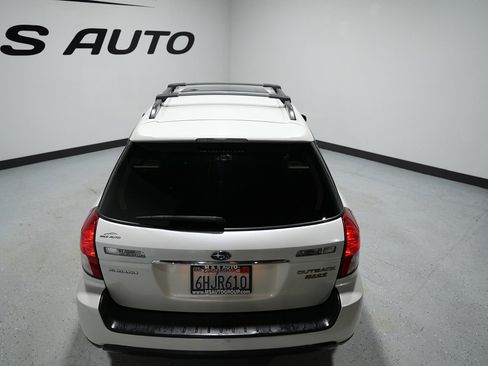 Used 2009 Subaru Outback 2.5i Limited image 22