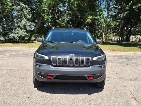 Used 2019 Jeep Cherokee Trailhawk w/ Comfort/Convenience Group AWD/4WD image 8