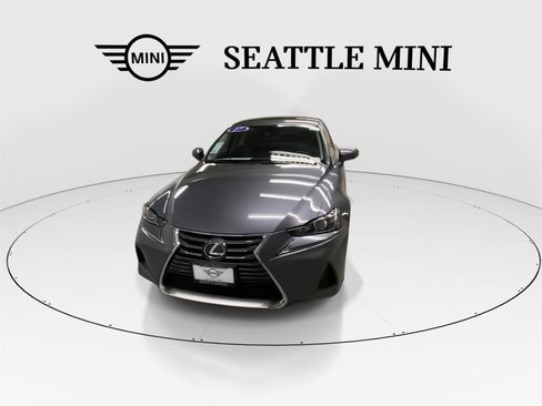 Used 2017 Lexus IS 300 AWD image 4