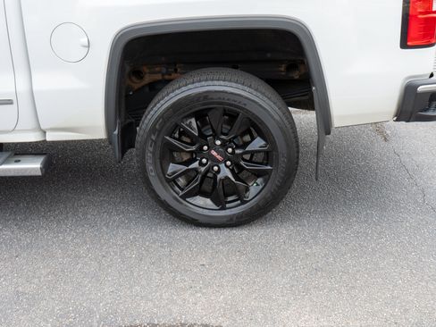 Used 2015 GMC Sierra 1500 SLT w/ SLT Preferred Package AWD/4WD image 11