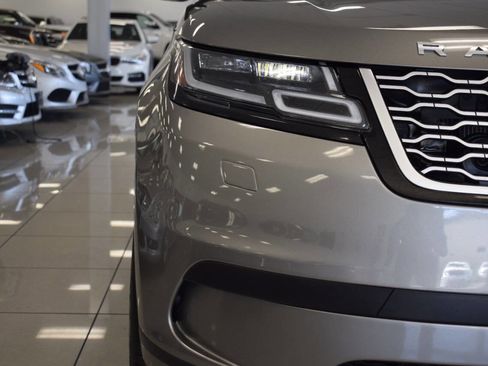 Used 2018 Land Rover Range Rover Velar S image 8