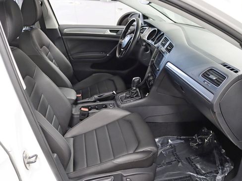 Used 2017 Volkswagen Golf Alltrack SEL AWD/4WD image 31