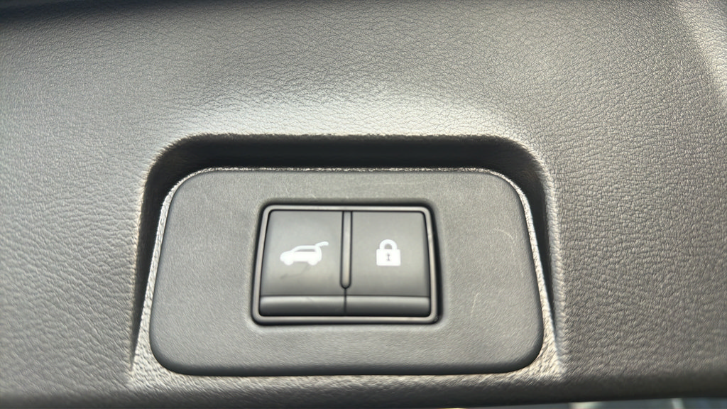 Certified 2023 Nissan Rogue SV w/ SV Premium B Package AWD/4WD image 14