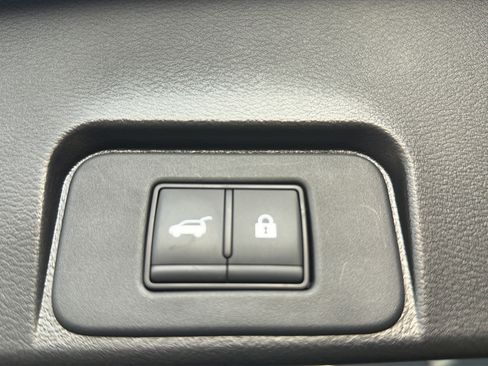 Certified 2023 Nissan Rogue SV w/ SV Premium B Package AWD/4WD image 14