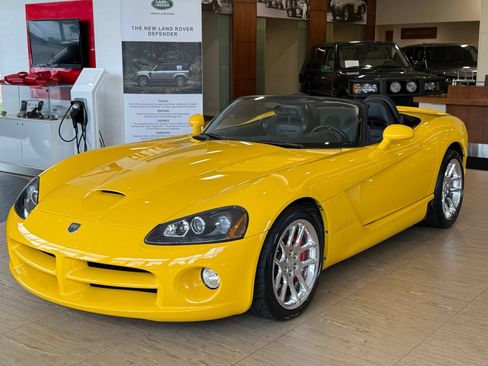 Used 2005 Dodge Viper SRT-10 RWD image 3