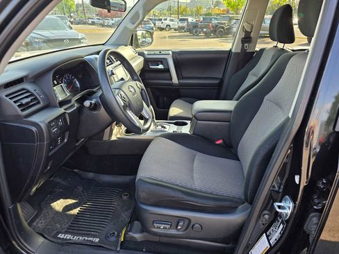 Certified 2019 Toyota 4Runner SR5 AWD/4WD image 20