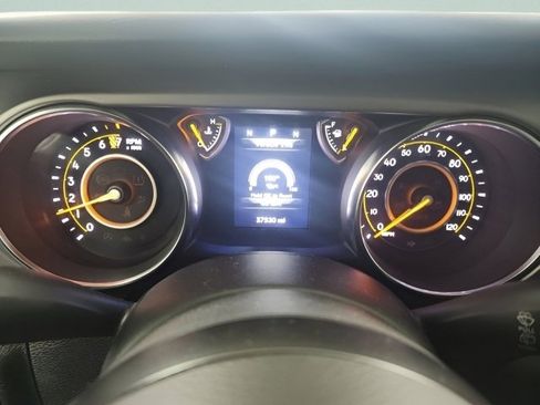 Used 2020 Jeep Wrangler Sport image 24