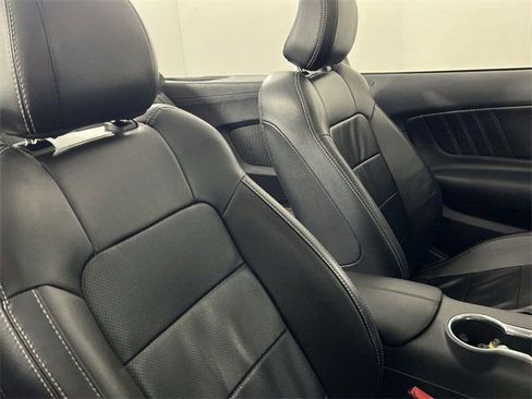 Used 2022 Ford Mustang Premium image 21
