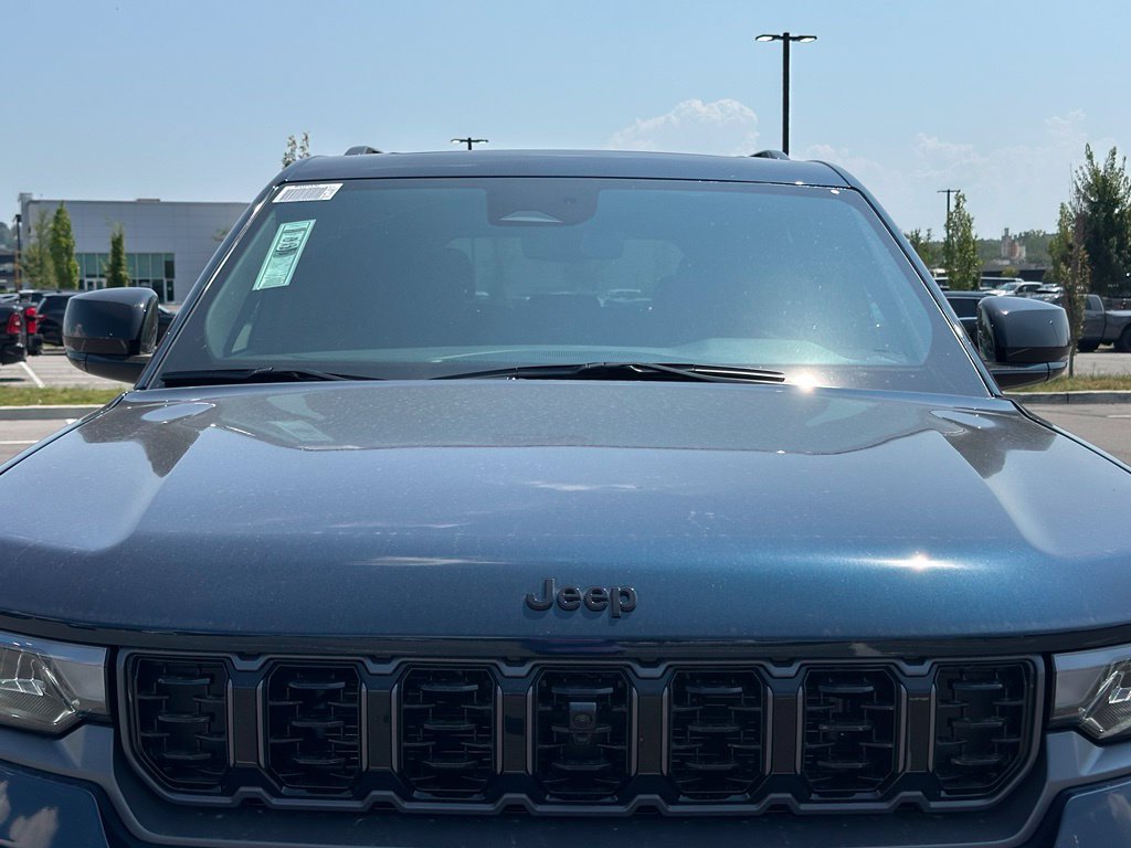 New 2027 Jeep Grand Cherokee Limited AWD/4WD image 42