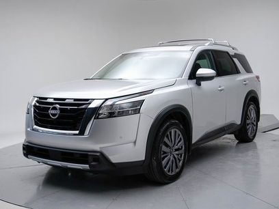 Used 2023 Nissan Pathfinder SL w/ SL Premium Package