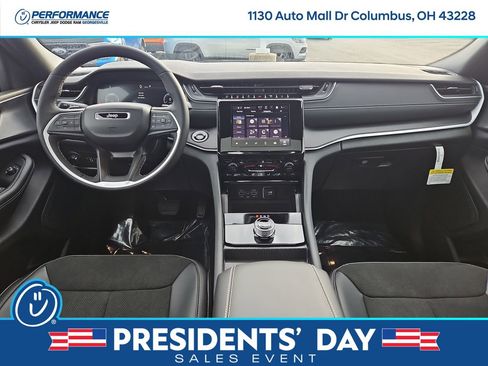 New 2025 Jeep Grand Cherokee Altitude image 16