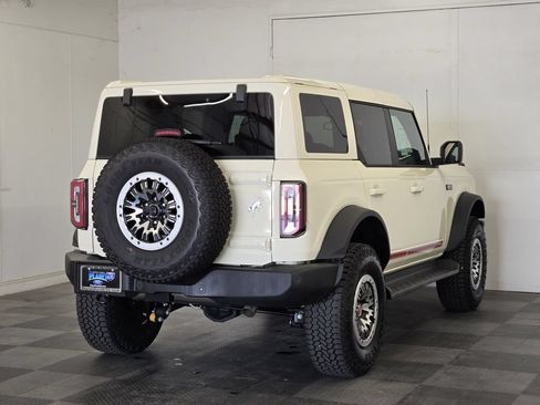 New 2026 Ford Bronco Outer Banks w/ Sasquatch Package AWD/4WD image 6
