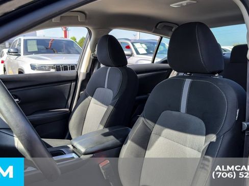 Used 2025 Nissan Versa S FWD image 8