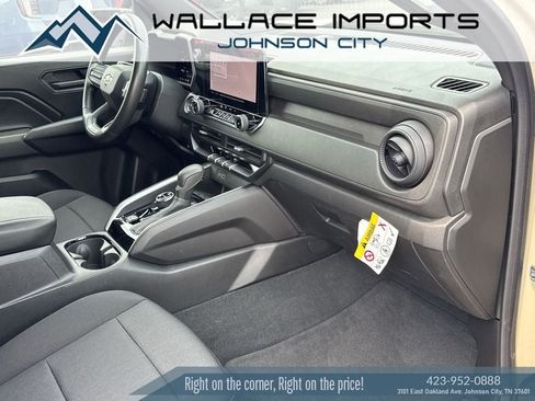 Used 2024 Chevrolet Colorado Trail Boss w/ Advanced Trailering Package AWD/4WD image 36