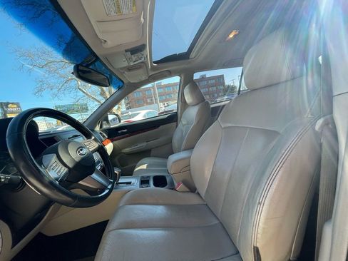 Used 2011 Subaru Outback 3.6R Limited w/ PWR Moonroof Pkg image 10