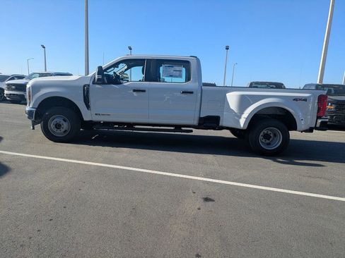 New 2026 Ford F350 4x4 Crew Cab DRW Super Duty image 7