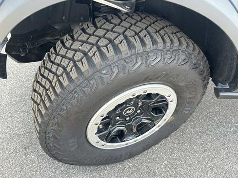 New 2025 Ford Bronco Badlands image 18