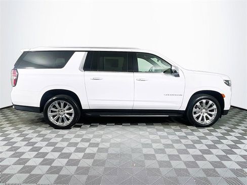 Used 2021 Chevrolet Suburban Premier w/ Premium Package image 9