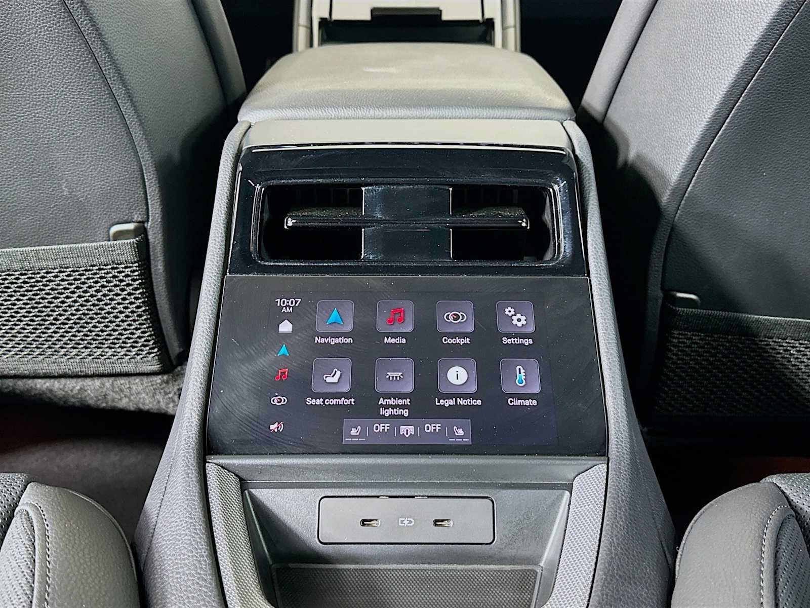 Certified 2025 Porsche Panamera RWD image 24