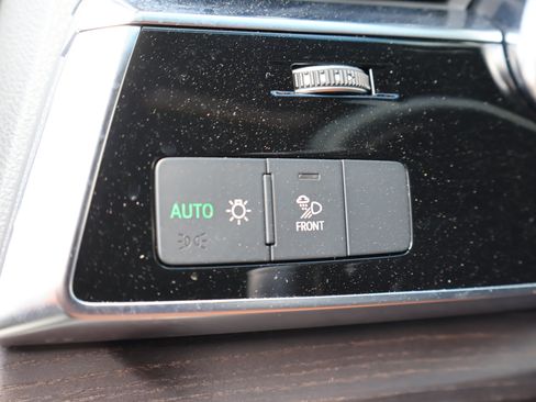 Used 2021 Audi Q8 Premium w/ Convenience Package AWD/4WD image 23