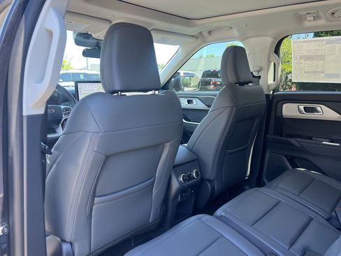 New 2026 Ford Explorer Active w/ Active Comfort Package AWD/4WD image 17
