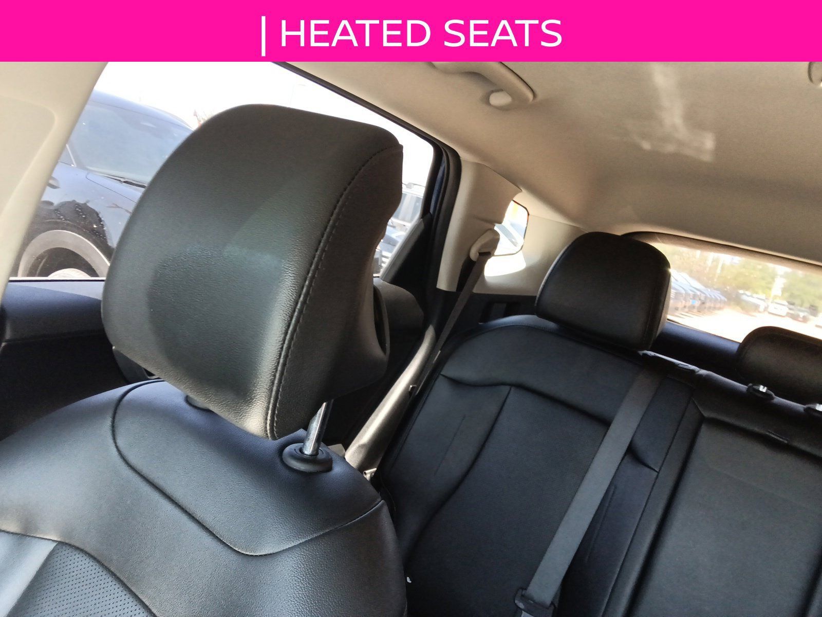 Used 2025 Kia Sportage EX FWD image 16