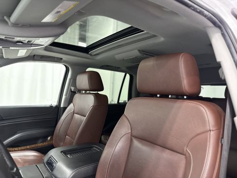 Used 2020 Chevrolet Tahoe Premier w/ Premier Plus Edition image 17