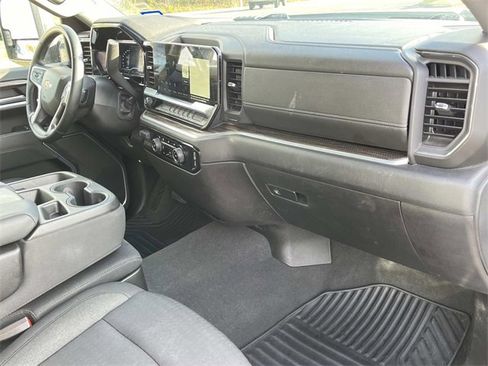 Used 2024 Chevrolet Silverado 2500 LT image 22
