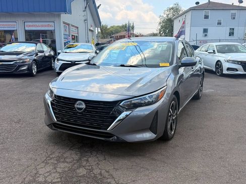Used 2024 Nissan Sentra SV FWD image 1