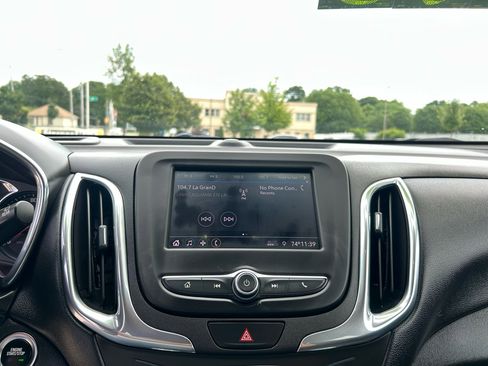 Used 2020 Chevrolet Equinox LT image 12