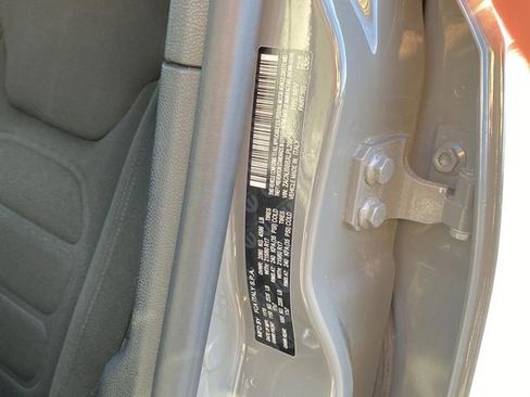 Used 2020 Jeep Renegade Latitude w/ Cold Weather Group image 33