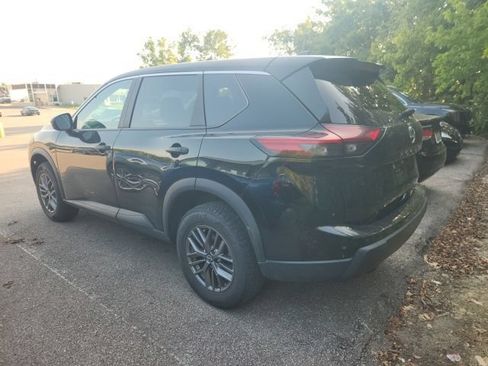 Used 2024 Nissan Rogue S AWD/4WD image 10