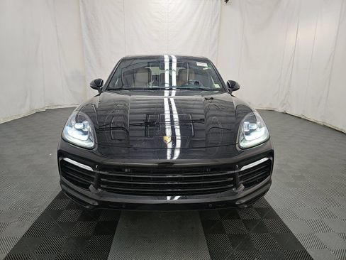 Used 2023 Porsche Cayenne AWD/4WD image 2