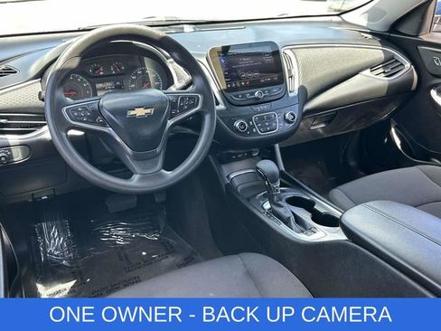 Used 2024 Chevrolet Malibu LT FWD image 2