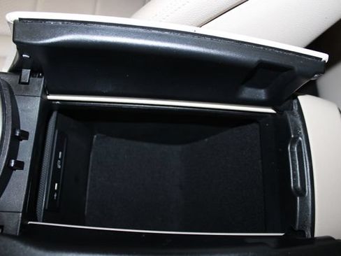 Used 2021 Mercedes-Benz GLC 300 4MATIC image 22