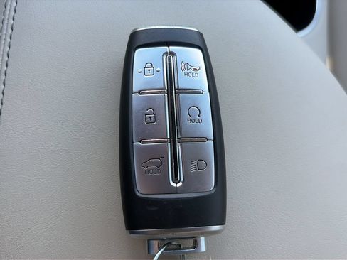 Used 2023 Genesis GV70 2.5T AWD/4WD image 28