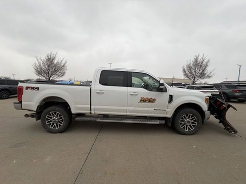Used 2017 Ford F250 Lariat w/ Lariat Value Package image 4